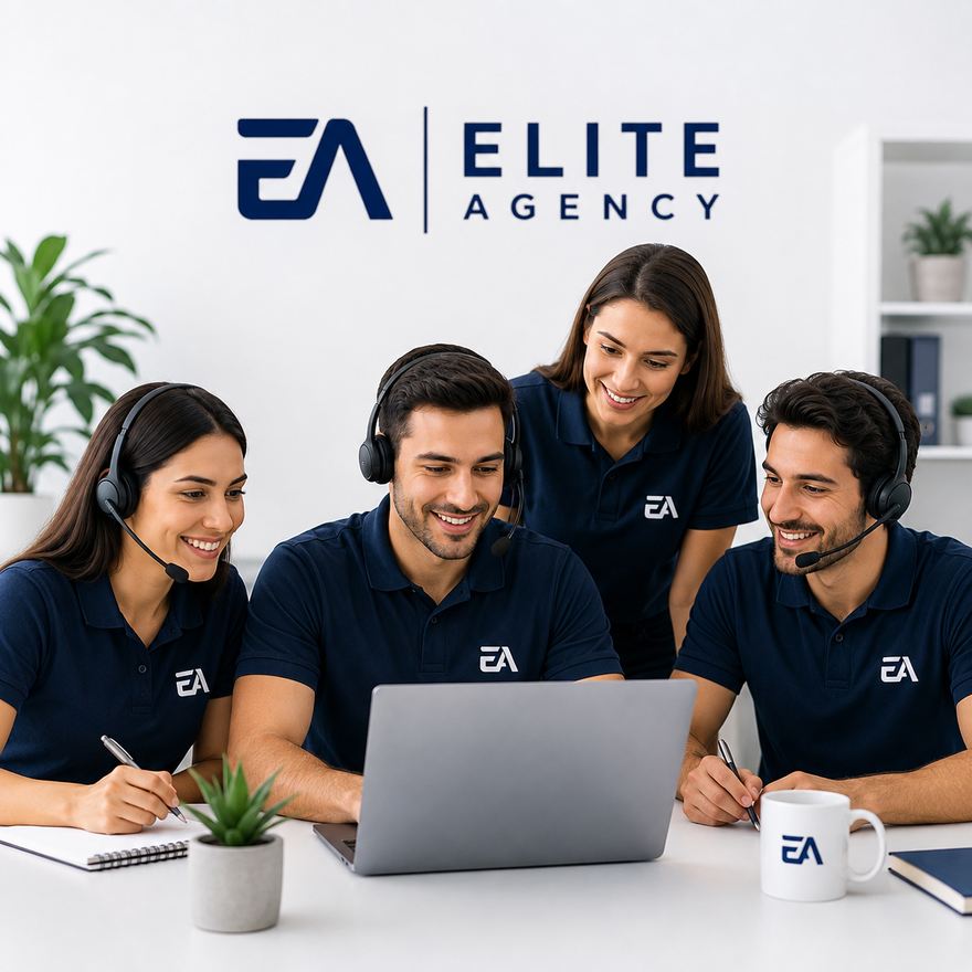 Elite Agency ekibi ofiste birlikte çalışırken